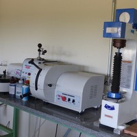Laboratório de metalografia equipamentos
